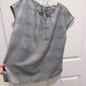 Serein Black & White Geometric Print Tie-Back Blouse